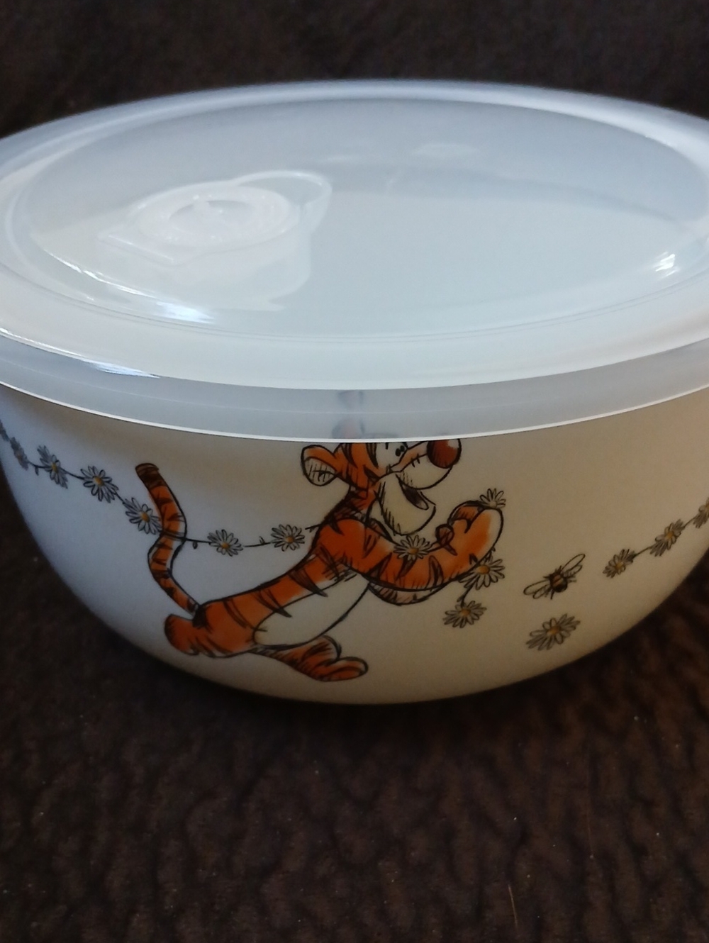 Disney Winnie the Pooh TIGGER Ceramic Bowl With Lid By Zrike Brands